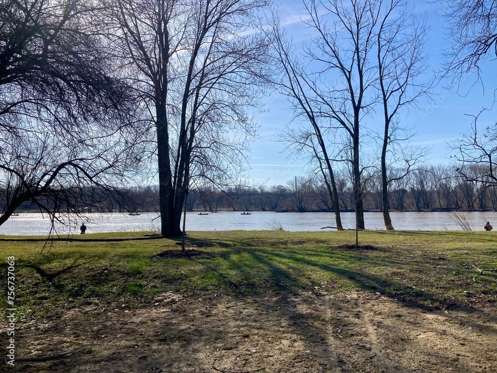 Obraz premium fishermen on the river 