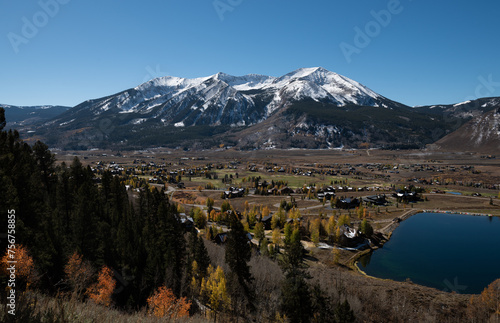 Obraz na plátně Fall view of Crested Butte