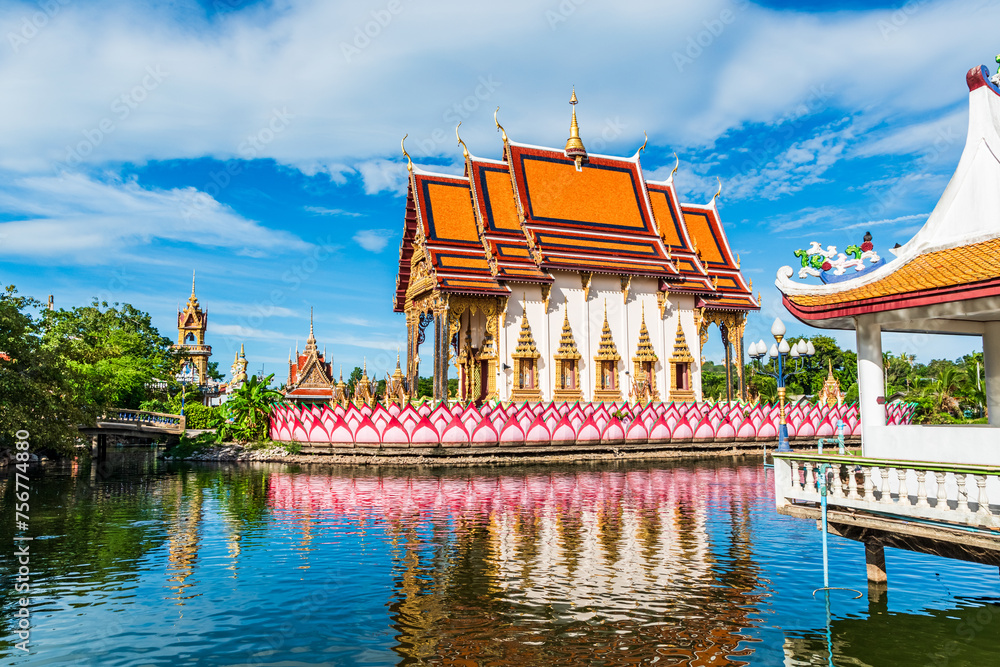 The Budhist temple Wat Plai Laem on koh Samui The Budhist temple Wat Plai Laem on koh Samui