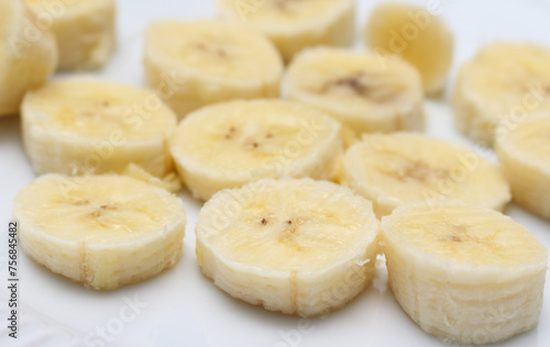 sliced ​​banana. banana with selective focus. yellow fruit. yellow natural food.