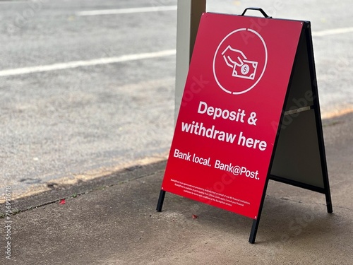 Fotografie Australia Post deposit and withdraw cash sign