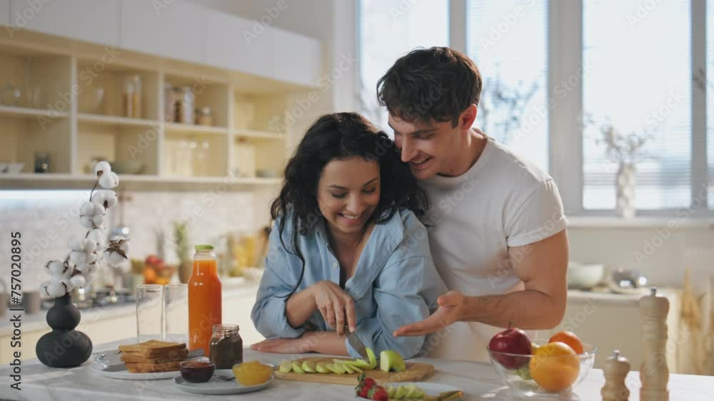 Vidéo Stock Romantic family breakfasting together in home cuisine close ...