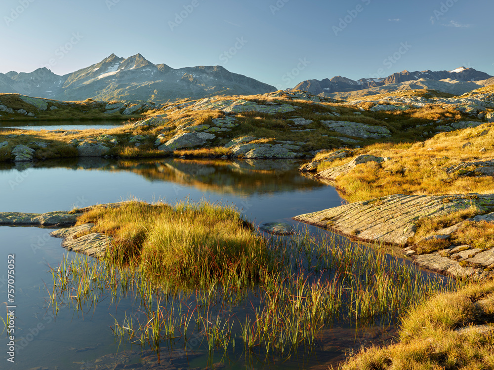 Naklejka premium namenloser See am Grimselpass, Pizzo Gallina, Berner Oberland, Schweiz