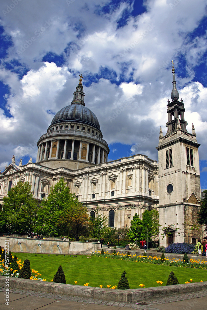 St. Pauls Cathedral in London city, England