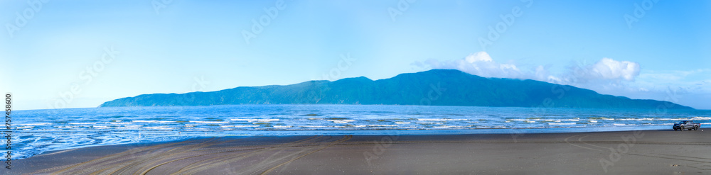 Kapiti Island wide angle from shore at Waikanae Beach