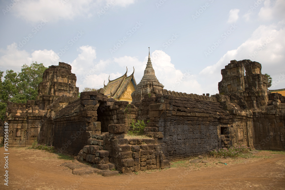 Naklejka premium Wat Nokor Kampong Cham Cambodia on a sunny winter day
