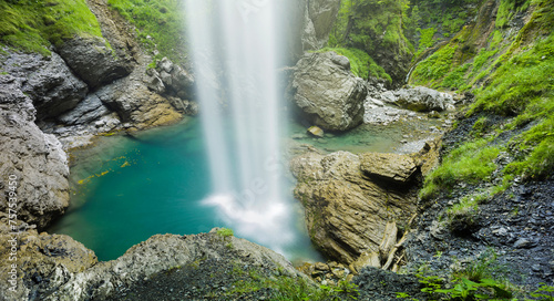 Wasserfall Berglistuber, Glarus, Schweiz photo