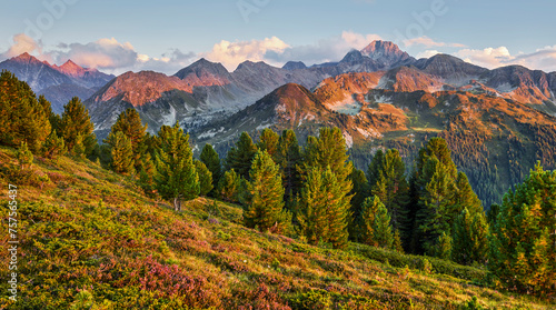 Blick auf den Acherkogel von den Feldringer Böden, Stubaier Alpen, Tirol, Österreich photo
