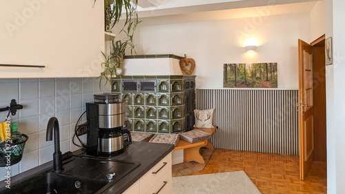 Wohnung mit Küche und Kachelofen