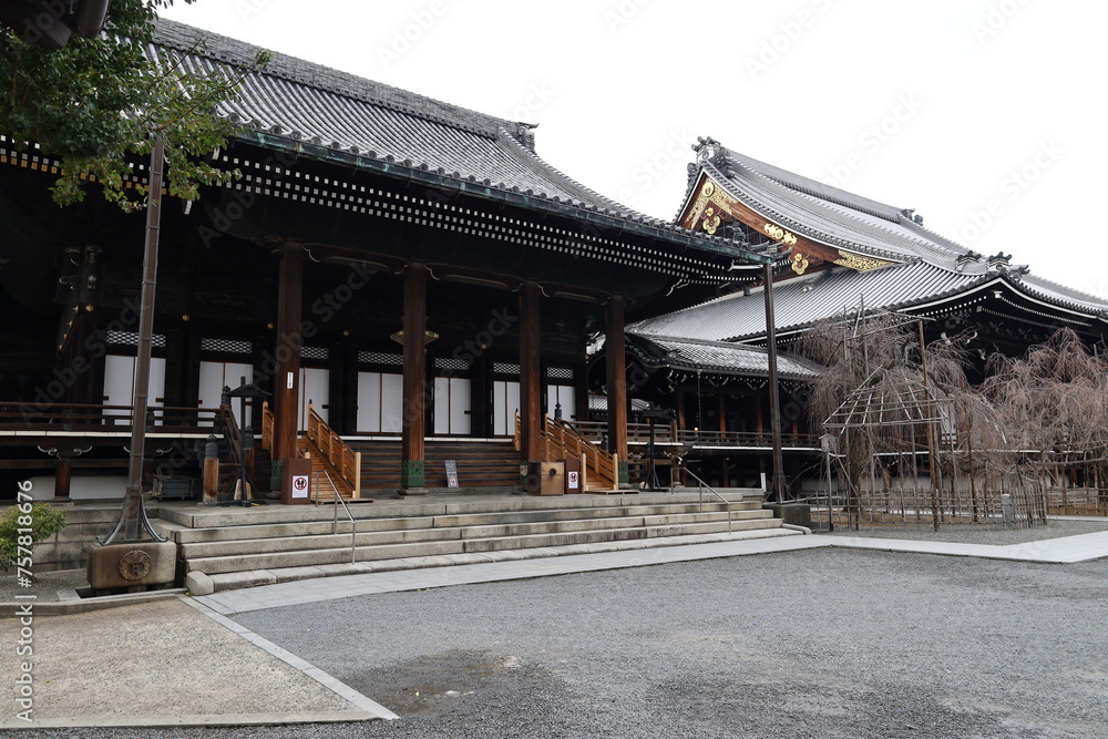 A Japanese temple : a scene of the precincts of Bukko-ji Temple in ...