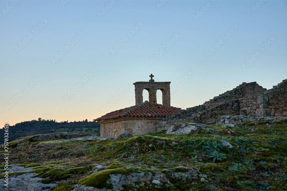 Obraz premium Remains of the Church of Our Lady of the Castle in Castelo Mendo, Almeida, Portugal