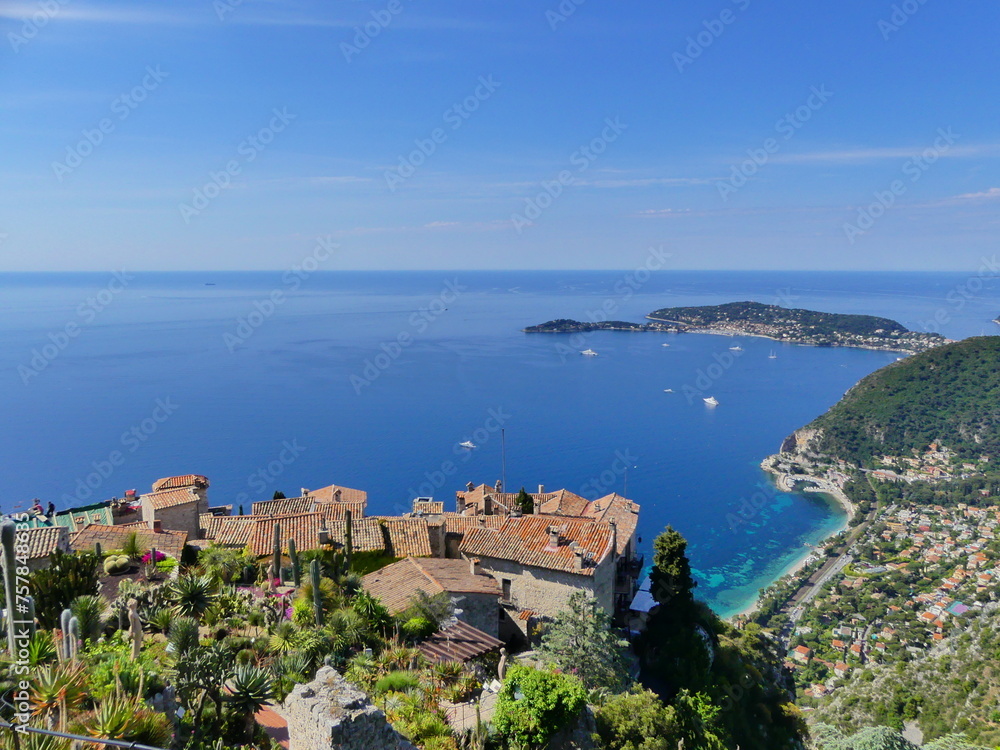 Paysage naturel verdure et mer en Côte d'Azur