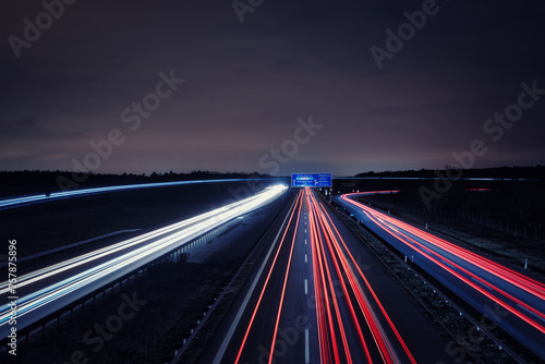 Langzeitbelichtung - Autobahn - Strasse - Traffic - Travel - Background - Line - Ecology - Highway - Long Exposure - Motorway - Night Traffic - Light Trails - High quality photo 