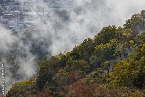 日本 滋賀県大津市の比叡山ドライブウェイ沿いにある夢見が丘展望台から見える風景