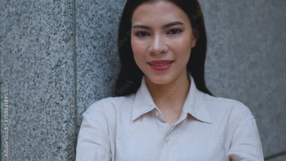 Portrait of beautiful white businesswoman arms crosse, smiling and looking at camera. Close up, head shot successful corporate staff, professional occupation person, sales manager, business coach po Portrait of beautiful white businesswoman arms crosse, smiling and looking at camera. Close up, head shot successful corporate staff, professional occupation person, sales manager, business coach po