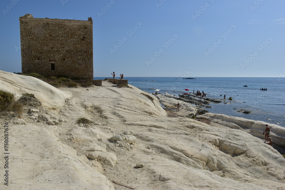 Riserva Naturale di Punta Bianca e Scoglio Patella, Agrigento, Sicilia.