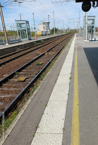 Wallpaper Mural Voies ferrés Torontodigital.ca