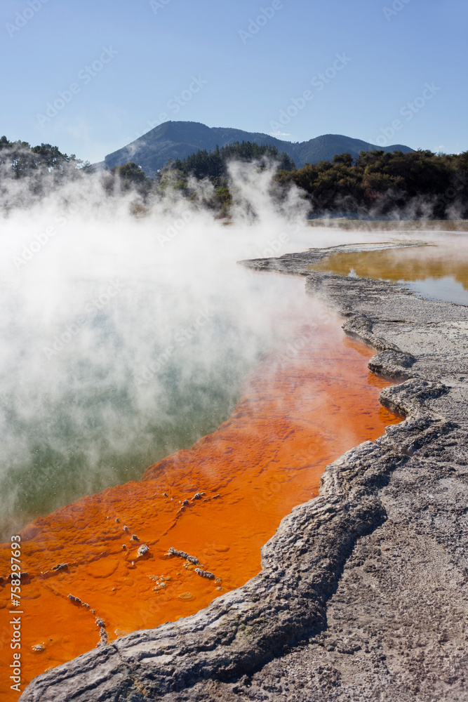 Champagne Poo, Wai-O-Tapu Thermal Wonderland, Bay of Plenty, Nordinsel, Neuseeland