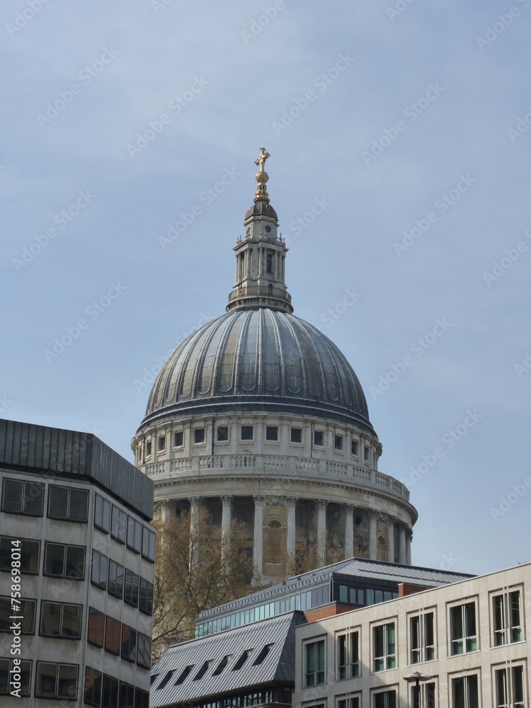 Fototapeta premium Dôme de la Cathédrale Saint-Paul de Londres