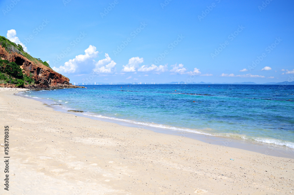 Beauty of nature clear sea water at Koh Larn, Pattaya, Chonburi Province, Thailand