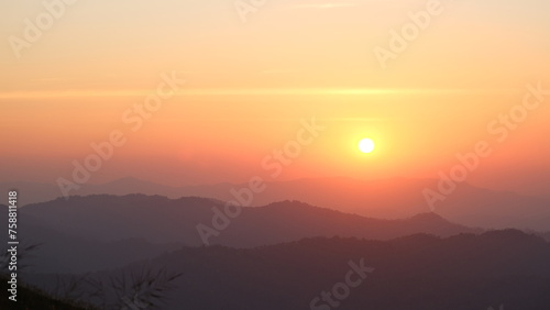 Photography Sunset over the mountains in the evening.
Description41/200