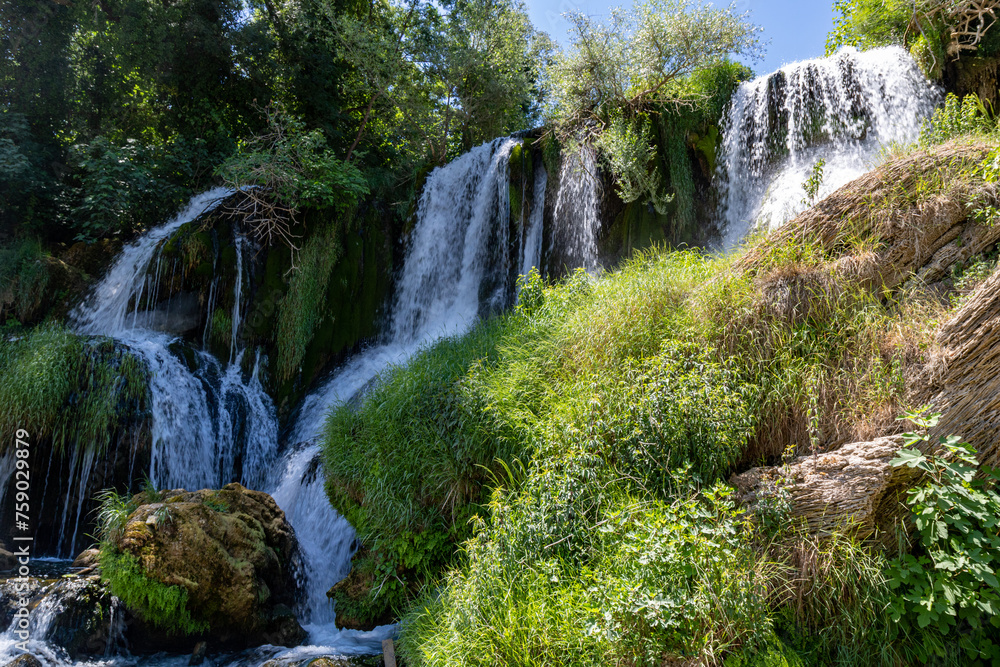 Obraz premium Vodopad Kravica, Kravice waterfall, a large tufa cascade on the Trebižat River, in the karstic heartland of Herzegovina in Bosnia and Herzegovina