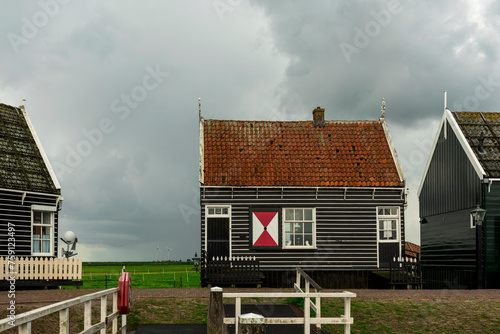 marken house facade photo