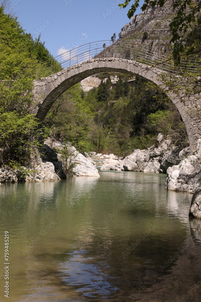 Fototapeta premium ponte di annibale, benevento, italy
