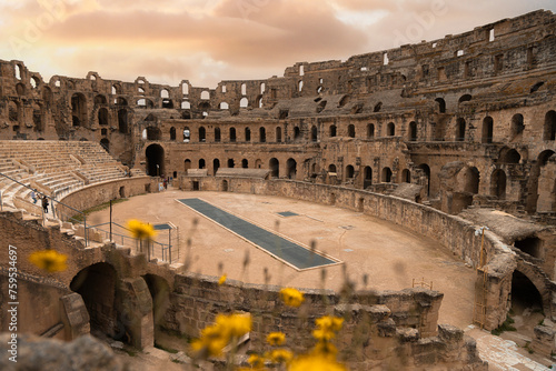 Canvas Print ruins of the ancient theatre, el jem tunisia
