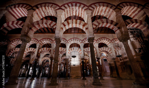 interior mezquita de cordoba