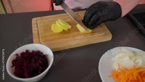 slicing potatoes 