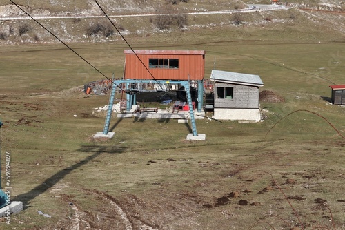 Obraz na płótnie Campitello Matese - Stazione di partenza della Seggiovia Anfiteatro w salonie