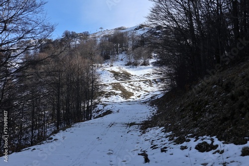 Obraz na płótnie Campitello Matese - Scorcio di Colle del Monaco dalla pista Del Caprio w salonie