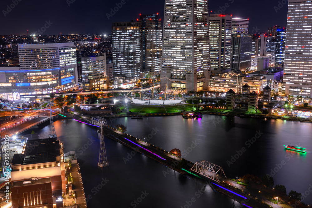 Naklejka premium マジックアワーのみなとみらい