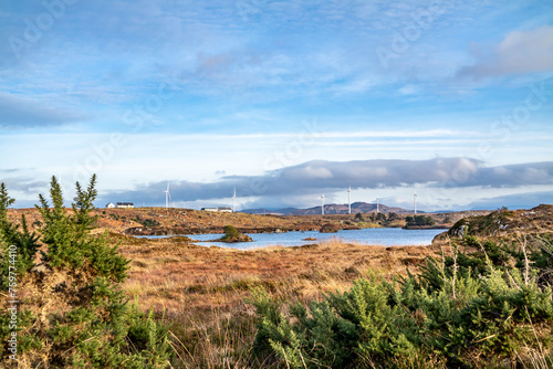 The Loughderryduff windfarm is producing between Ardara and Portnoo © Lukassek