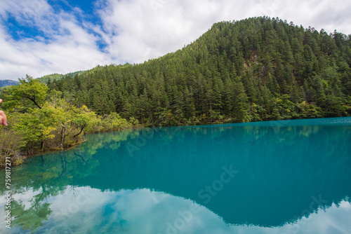 Fototapeta Naklejka Na Ścianę i Meble -  Blue lake in Jiuzhaigou Valley, Sichuan, China