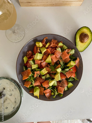 Salade d'été maison aux produits frais