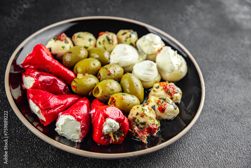 Papier peint vegetable antipasti mix olives, mozzarella, stuffed pepper, mushroom  vegetarian