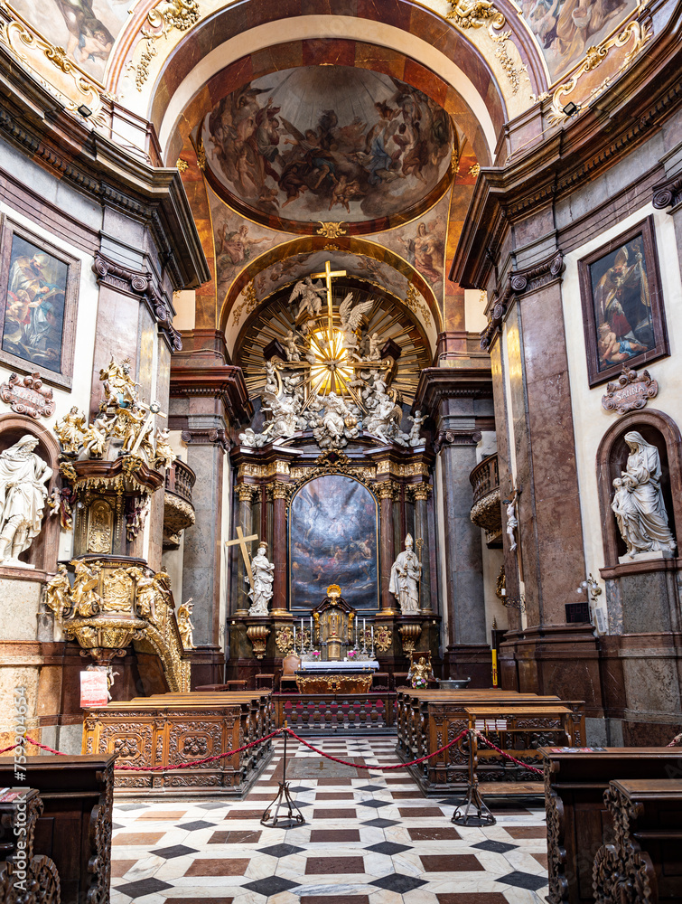 Obraz premium The chancel, apse, and altar of St Francis of Assisi Church in Prague. Construction was completed in 1688.