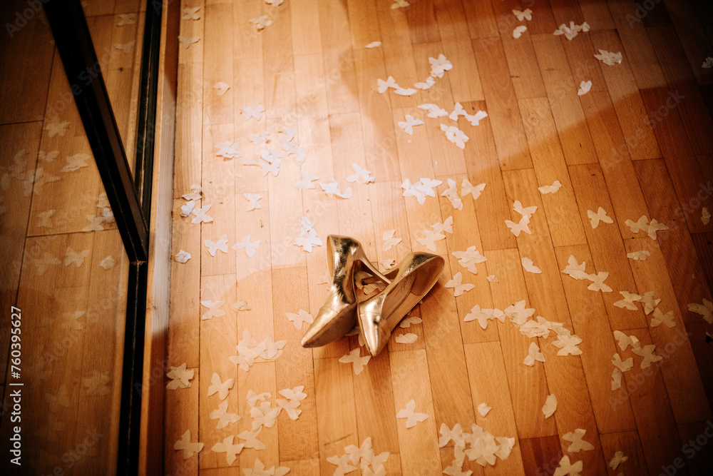 Bride's shoes at the wedding party dating music bridal