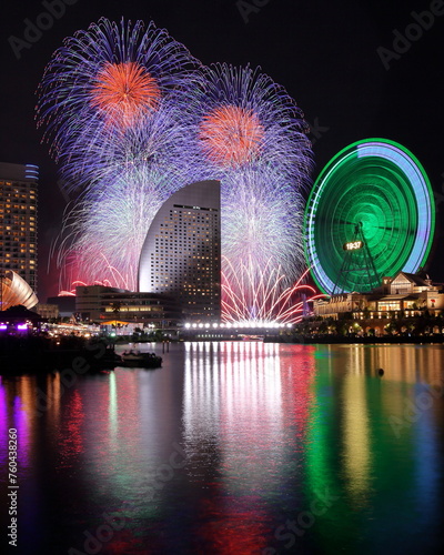 横浜みなとみらいスマートフェスティバルの花火