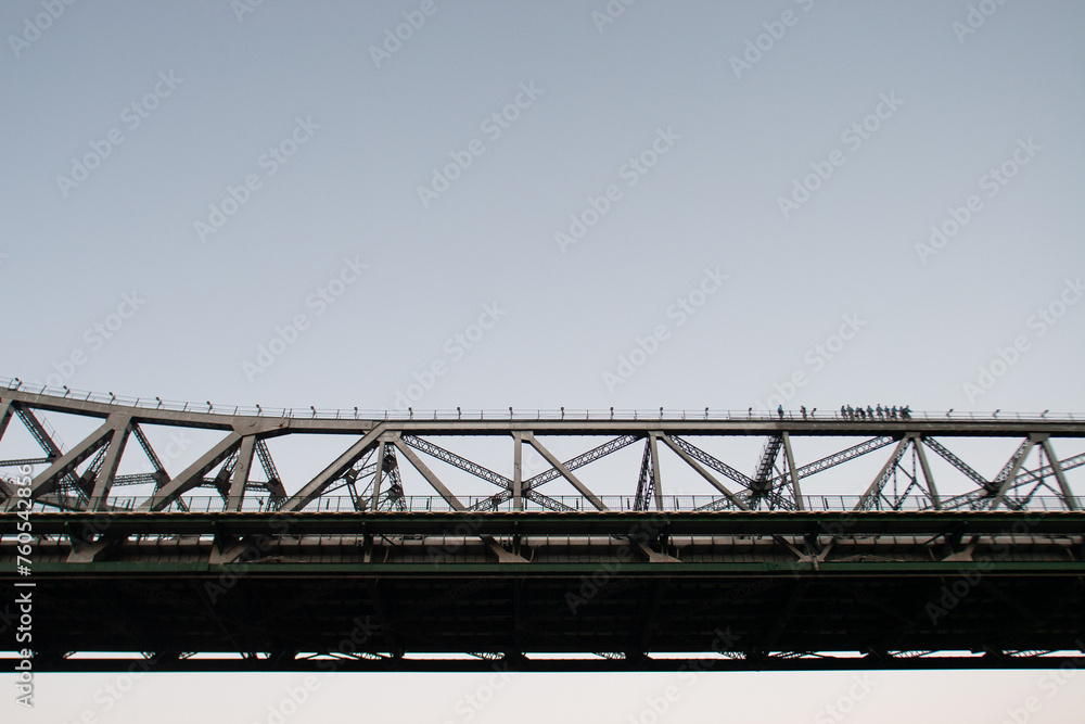 Obraz premium bridge over the river