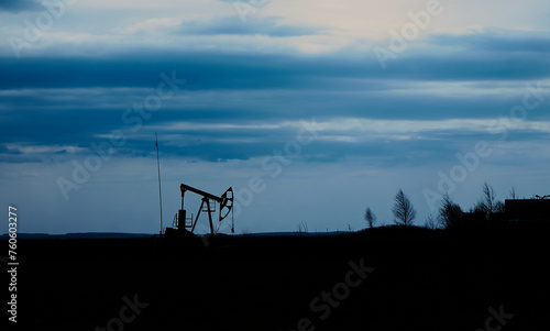 oil pump in the sunset