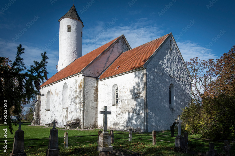 Built: 14th–17th centuries.
This 700-year-old church with massive walls, dedicated to the Holy Cross of Christ, used to belong to the Padise Monastery. 