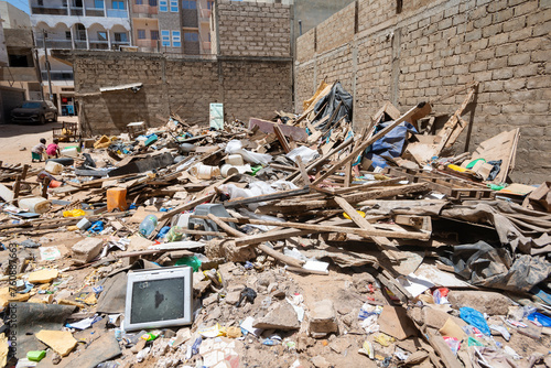 habitats de migrants détruits par les autorités dans la ville de Dakar au Sénégal en Afrique