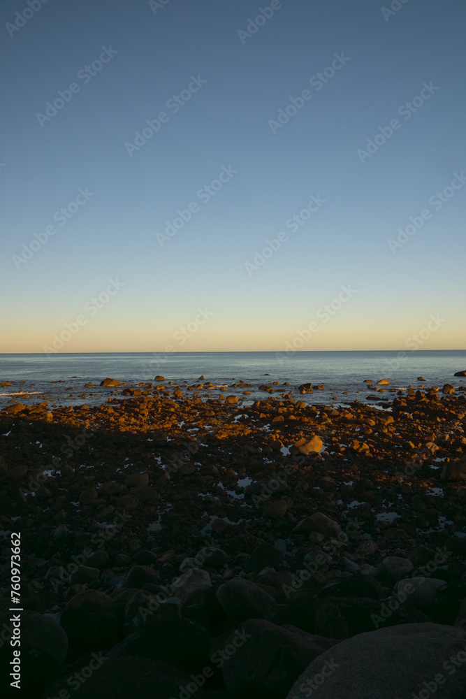 Obraz premium New Plymouth coastline at sunrise