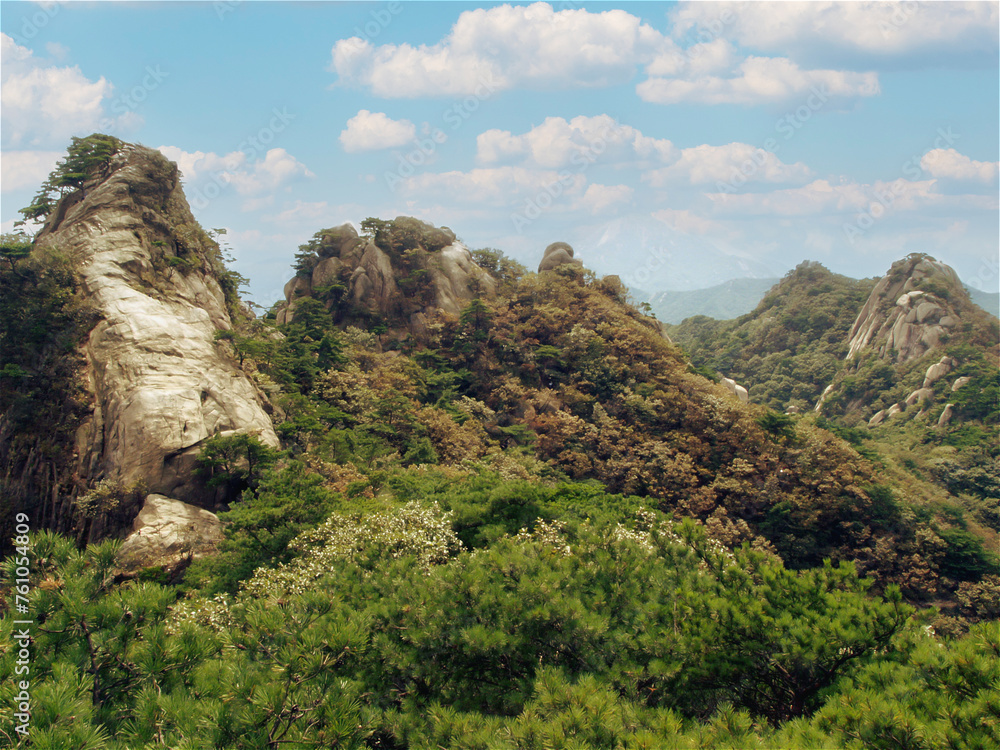Images of strange rocks, strange stones and landscapes of Dobongsan Mountain near Seoul, Korea Images of strange rocks, strange stones and landscapes of Dobongsan Mountain near Seoul, Korea