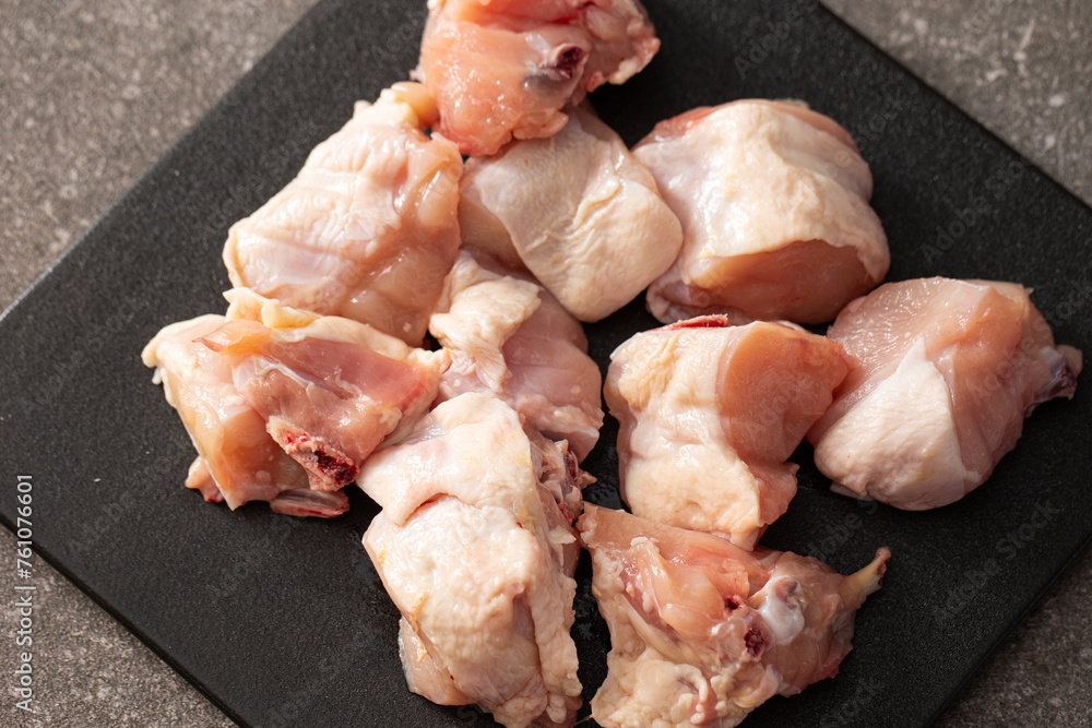 raw chicken legs, food ingredients raw chicken legs, food ingredients