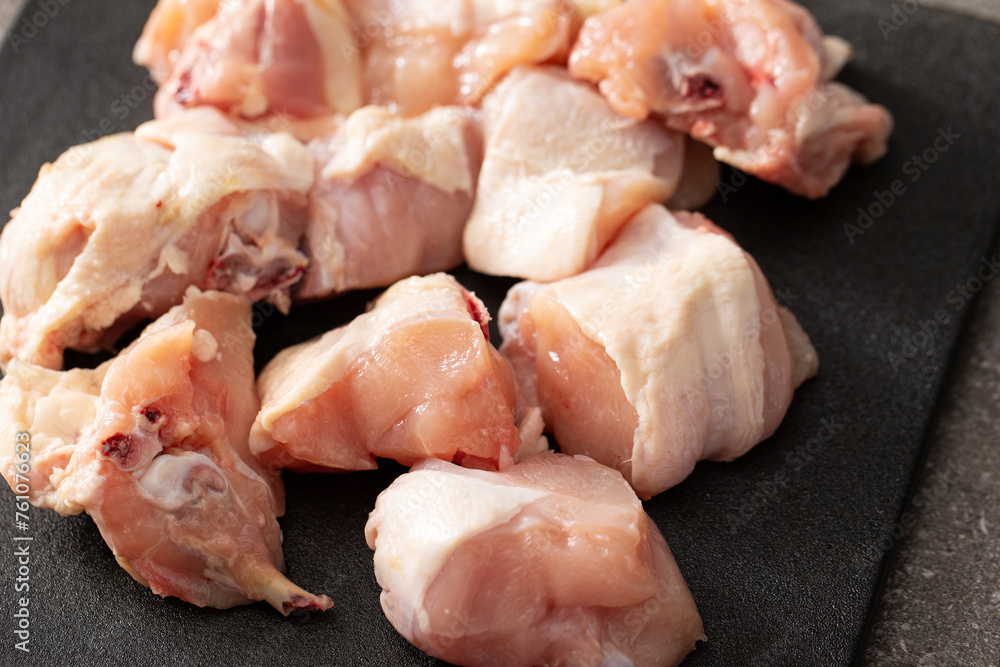 raw chicken legs, food ingredients