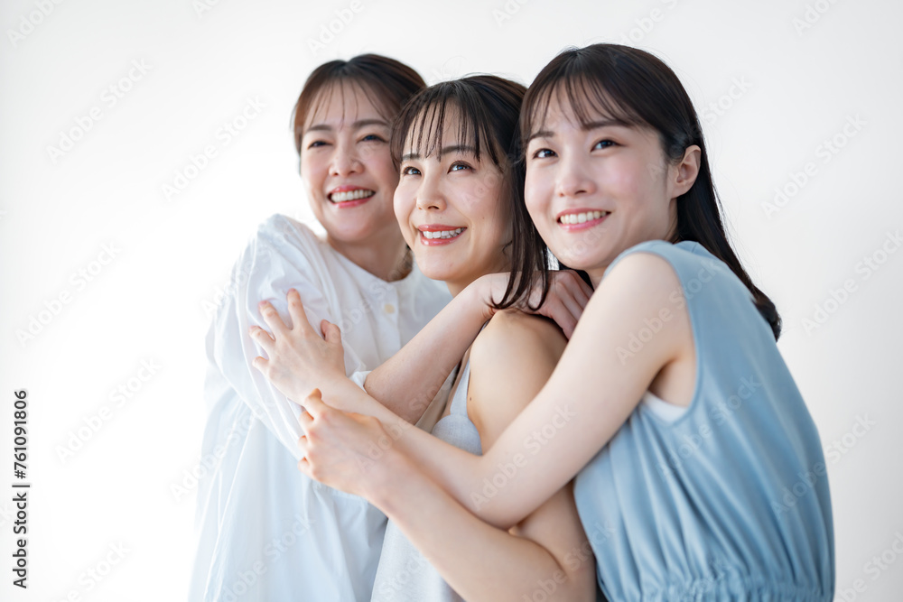女性3人のビューティシーン 女性3人のビューティシーン